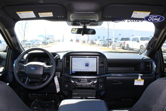 2025 Ford F-150 STX photo 9