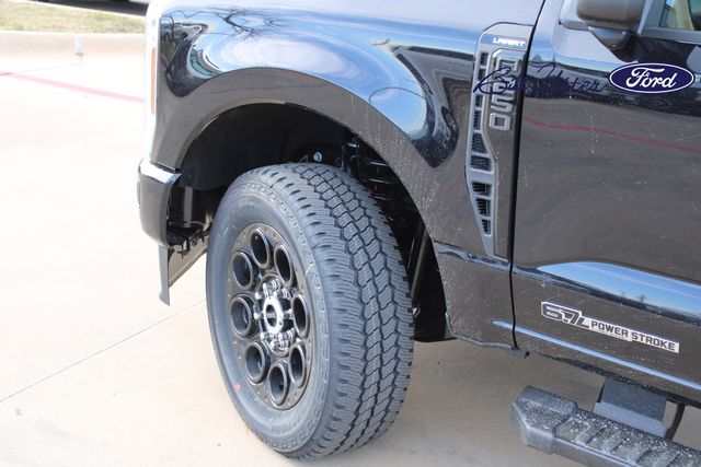 2025 Ford F-250 photo 5