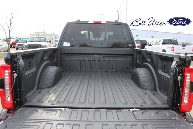 2025 Ford F-250 photo 6