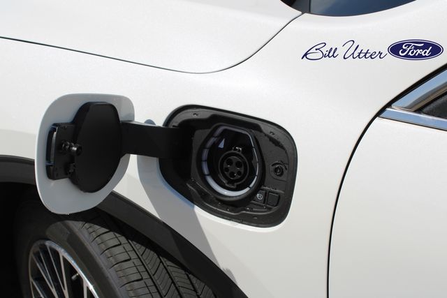 2025 Ford Escape Base photo 6