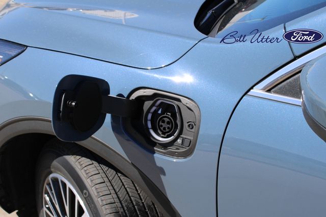 2025 Ford Escape Base photo 6