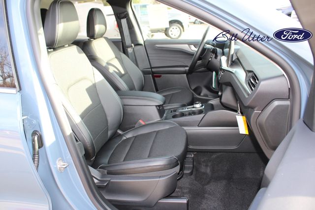 2025 Ford Escape Base photo 7