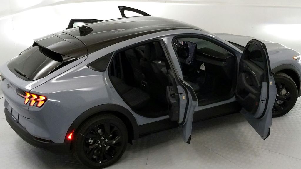 2024 Ford Mustang Mach-E Select photo 22