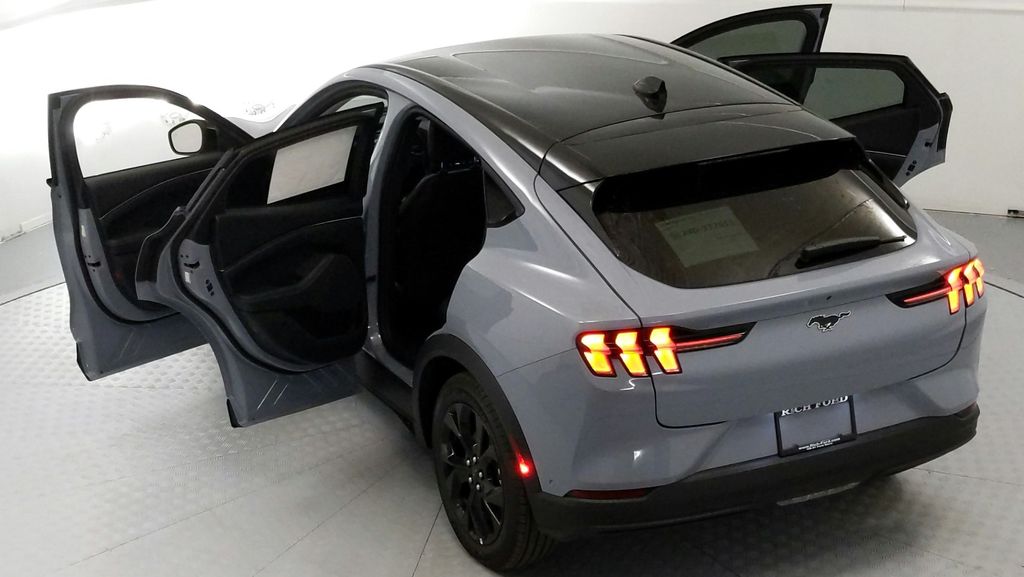 2024 Ford Mustang Mach-E Select photo 23