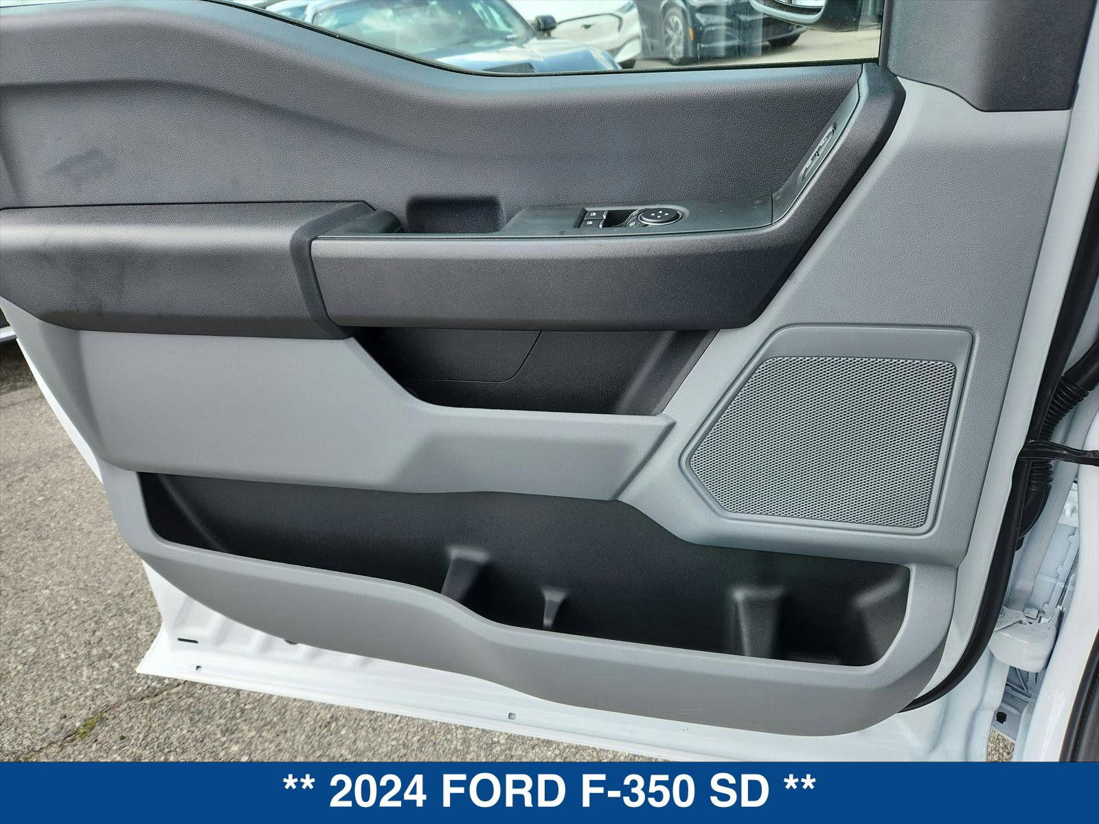 2024 Ford F-350 XL photo 18