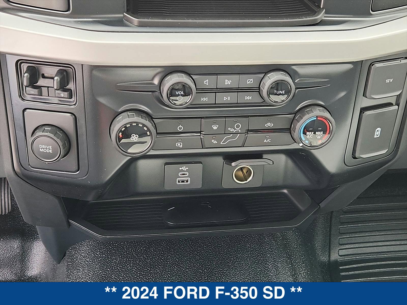 2024 Ford F-350 XL photo 17