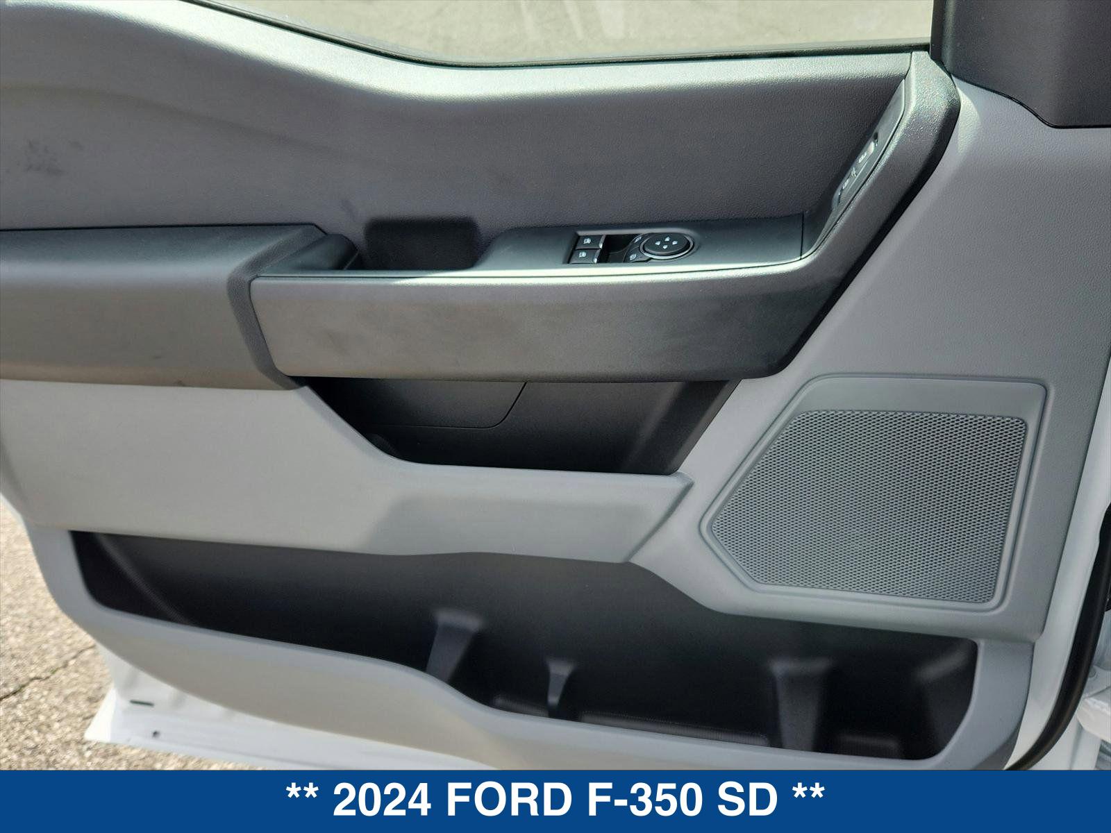 2024 Ford F-350 XL photo 19