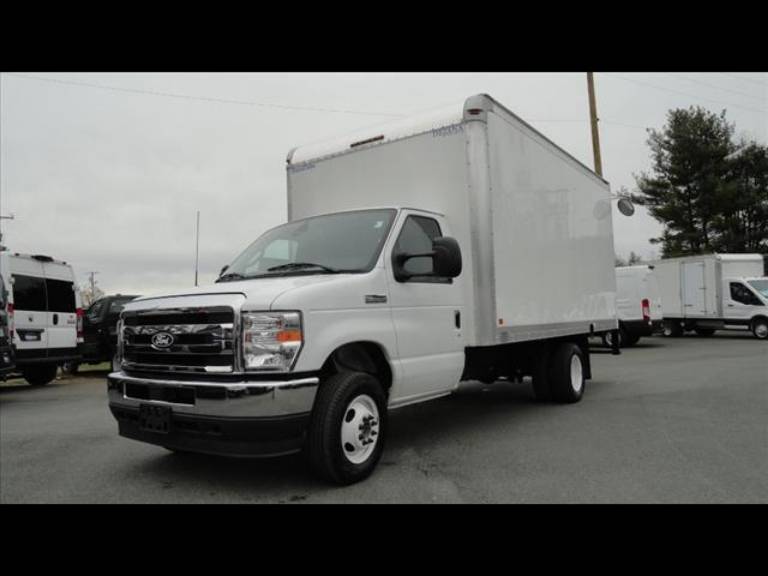 2026 Ford Econoline Cutaway E-350 SRW