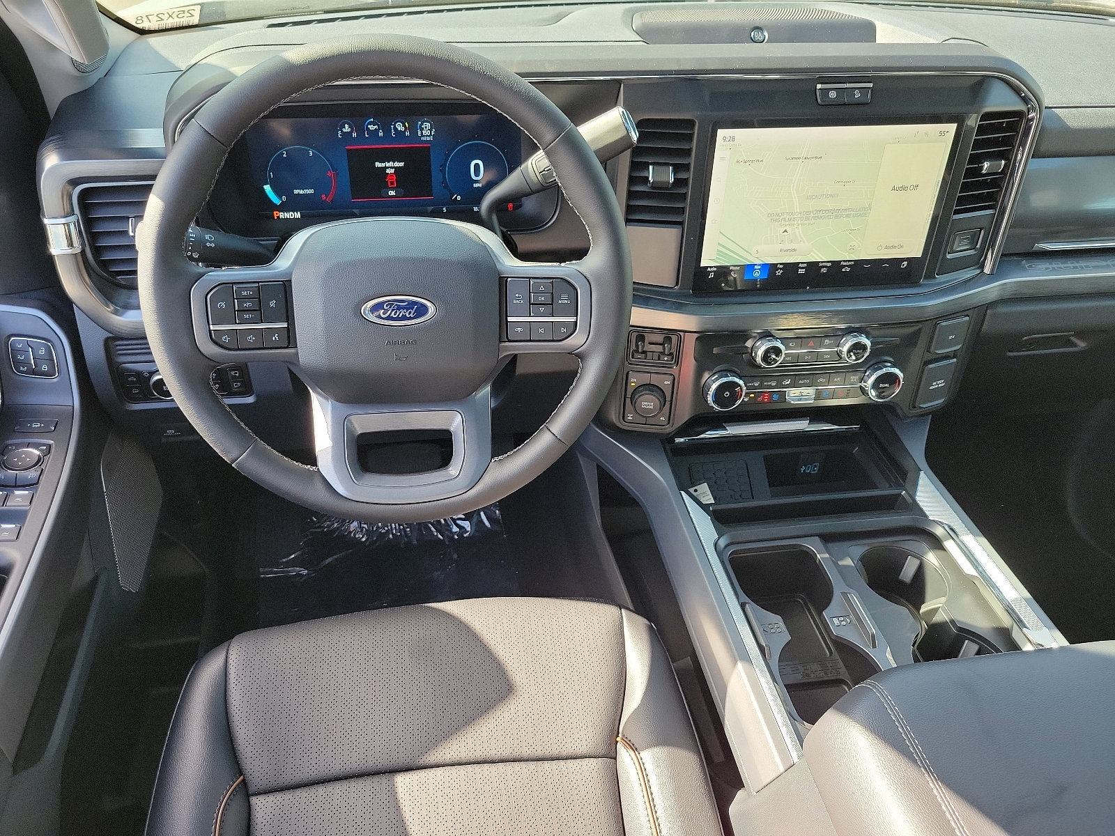 2025 Ford F-250 Lariat photo 4