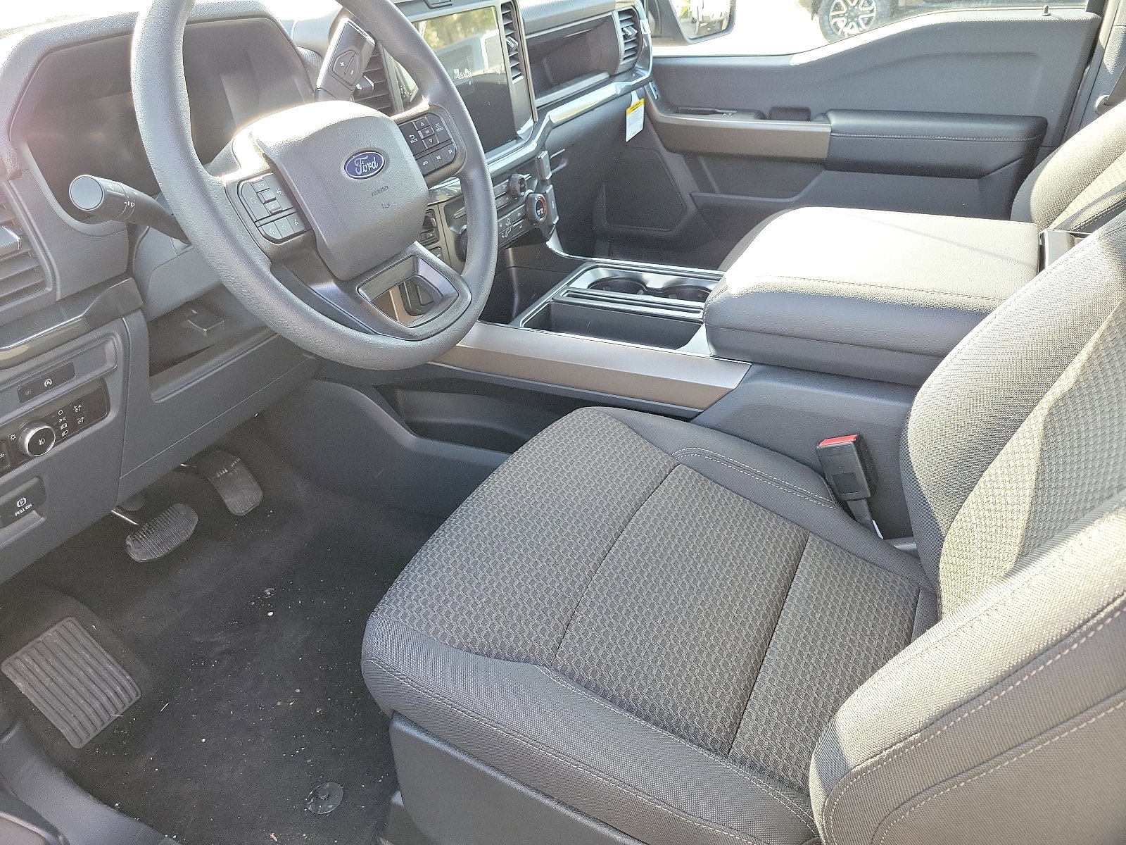 2025 Ford F-150 STX photo 3