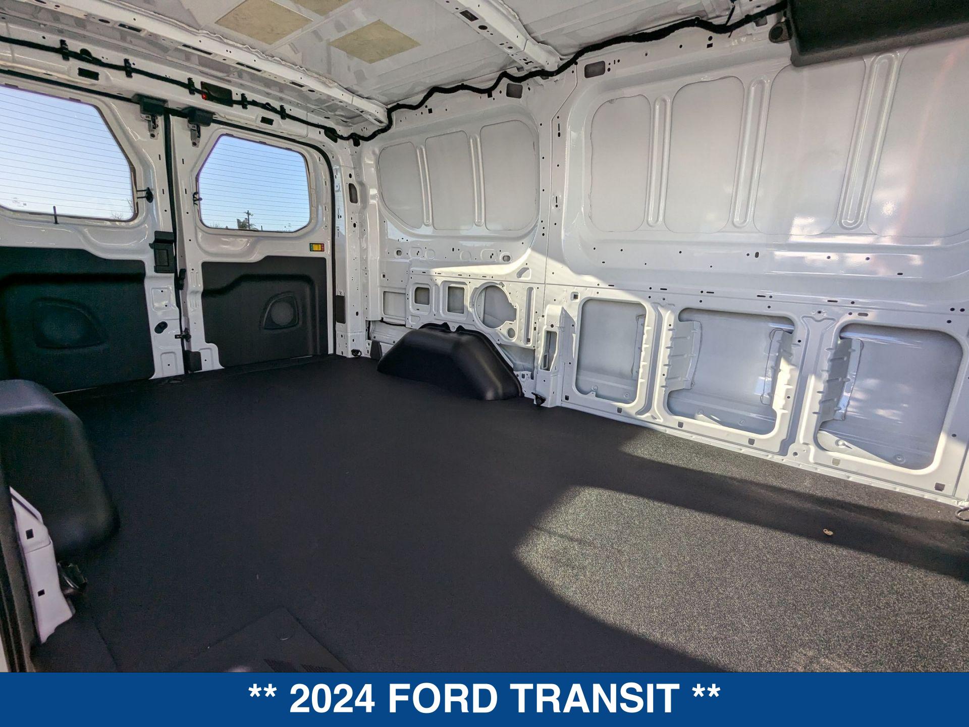 2024 Ford Transit photo 17