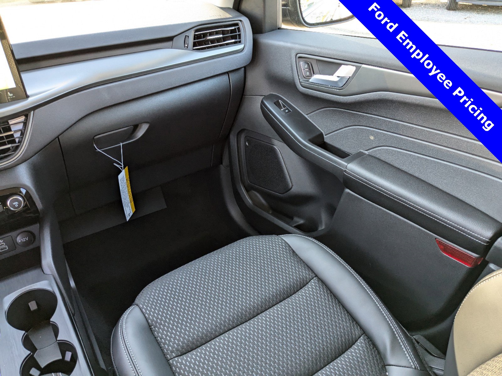 2025 Ford Escape Base photo 15