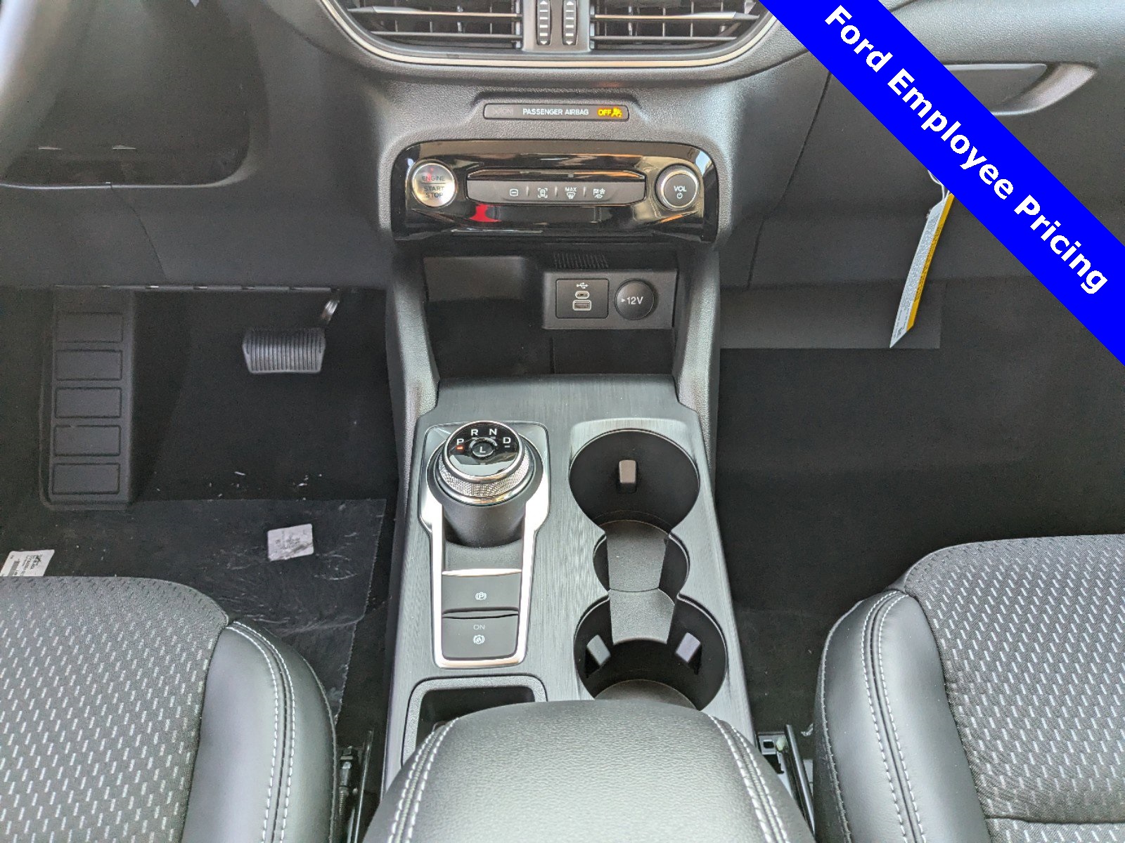 2025 Ford Escape Base photo 17