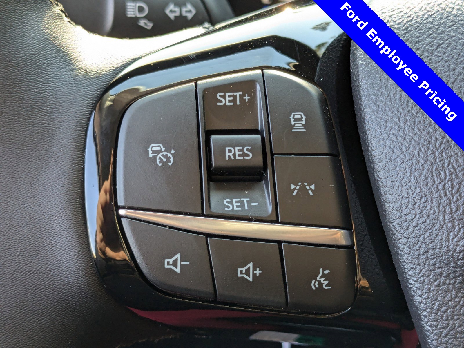 2025 Ford Escape Base photo 21