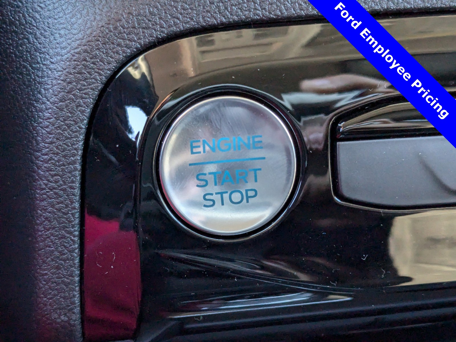 2025 Ford Escape Base photo 27