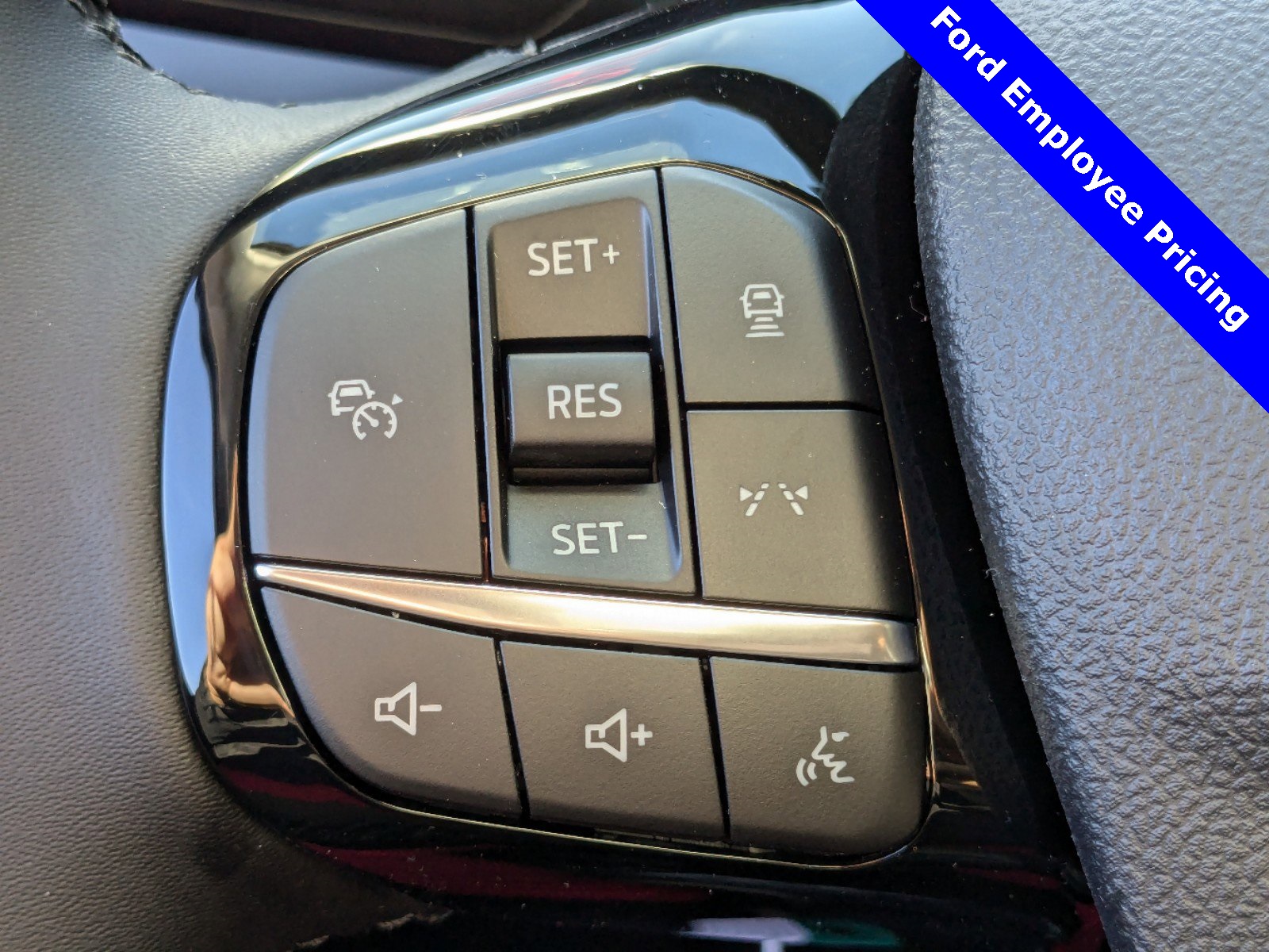 2025 Ford Escape Base photo 22