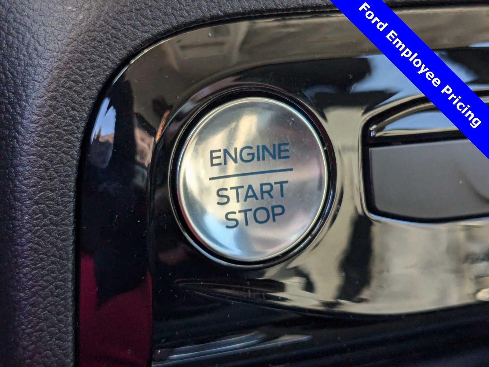 2025 Ford Escape Base photo 28
