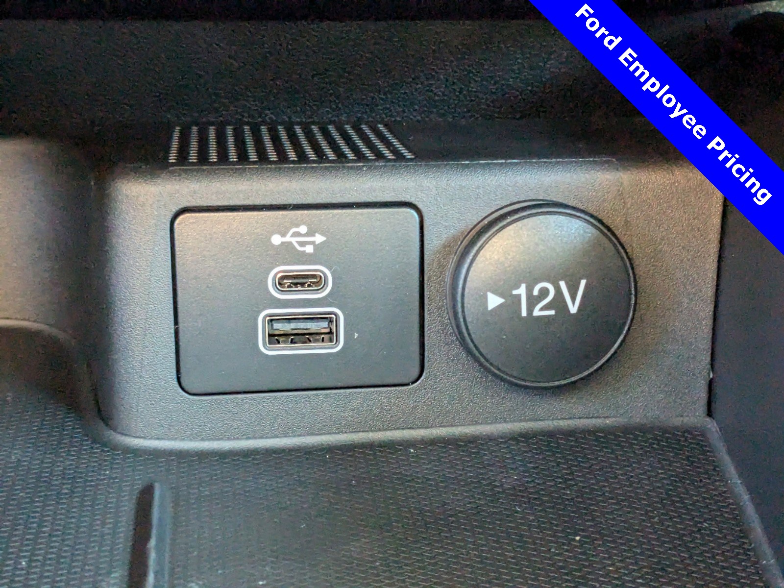 2025 Ford Escape Base photo 30
