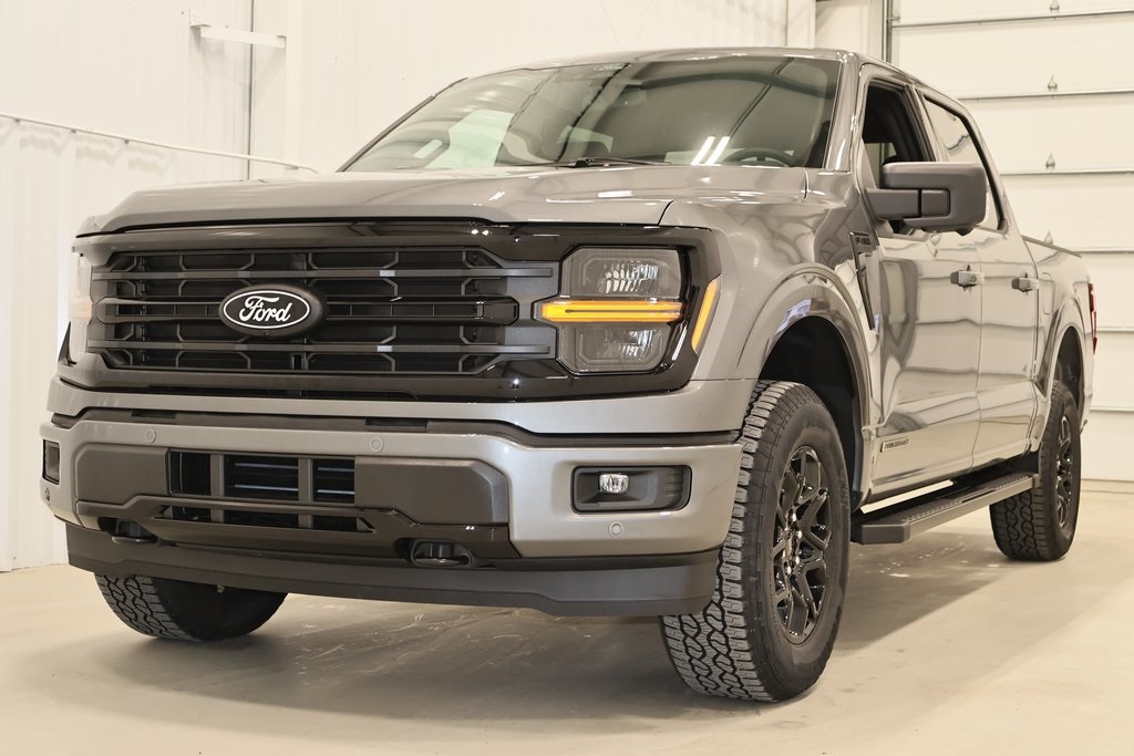 2025 Ford F-150 XLT photo 4