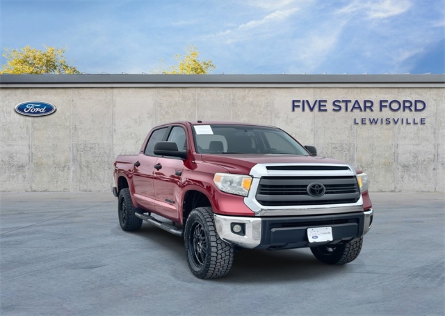 Used 2014 Toyota Tundra SR5 with VIN 5TFDW5F11EX395432 for sale in Lewisville, TX