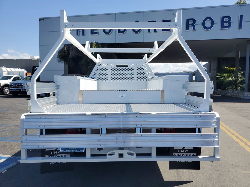 2024 Ford F-450 photo 9