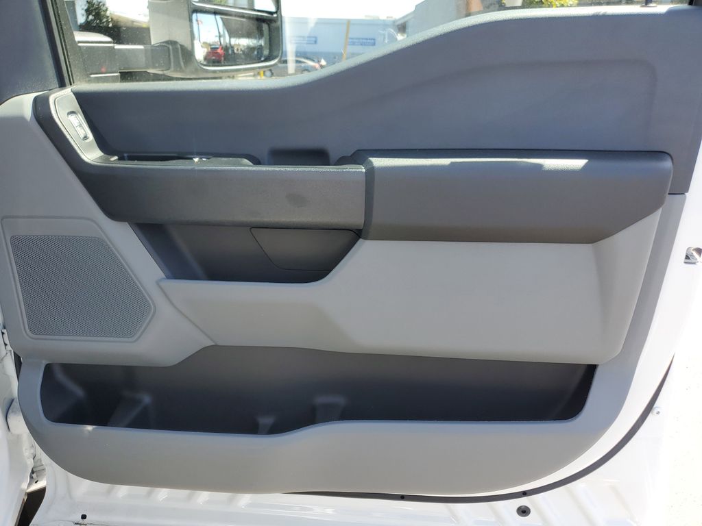 2024 Ford F-450 photo 13