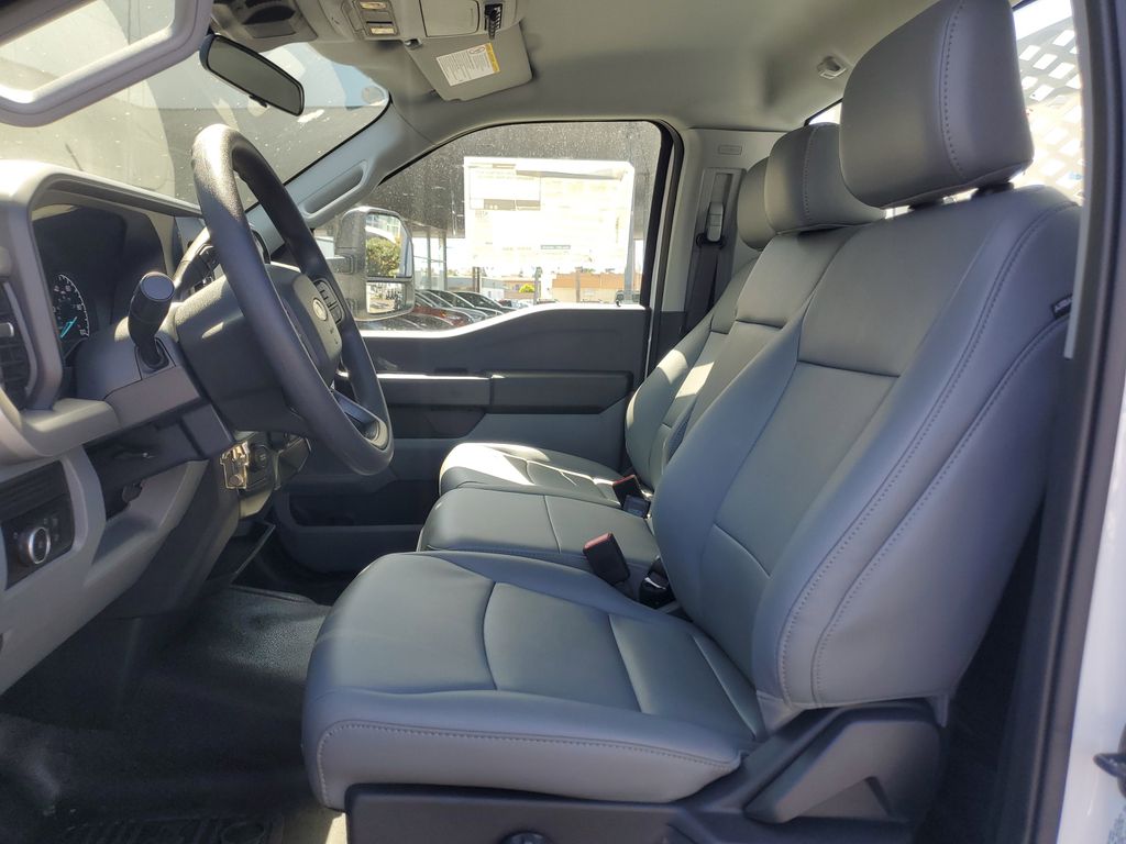 2024 Ford F-450 photo 14