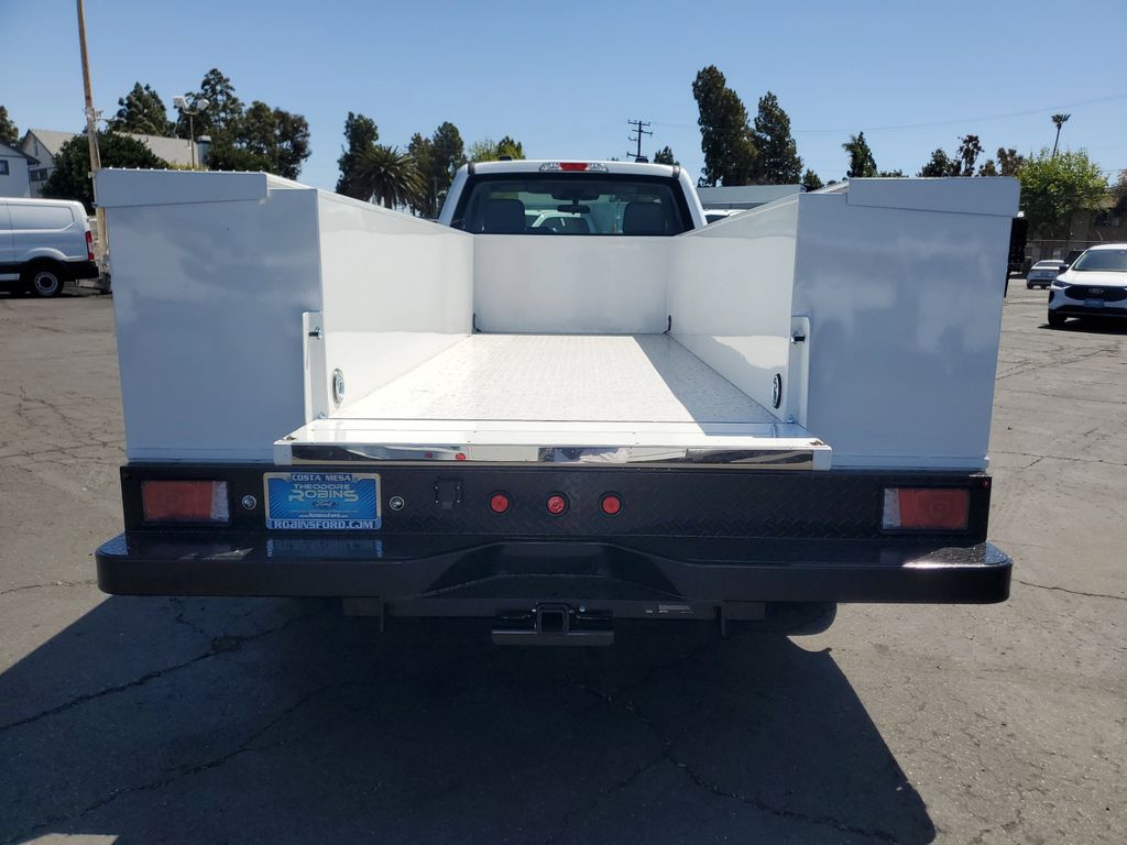 2025 Ford F-350 photo 11