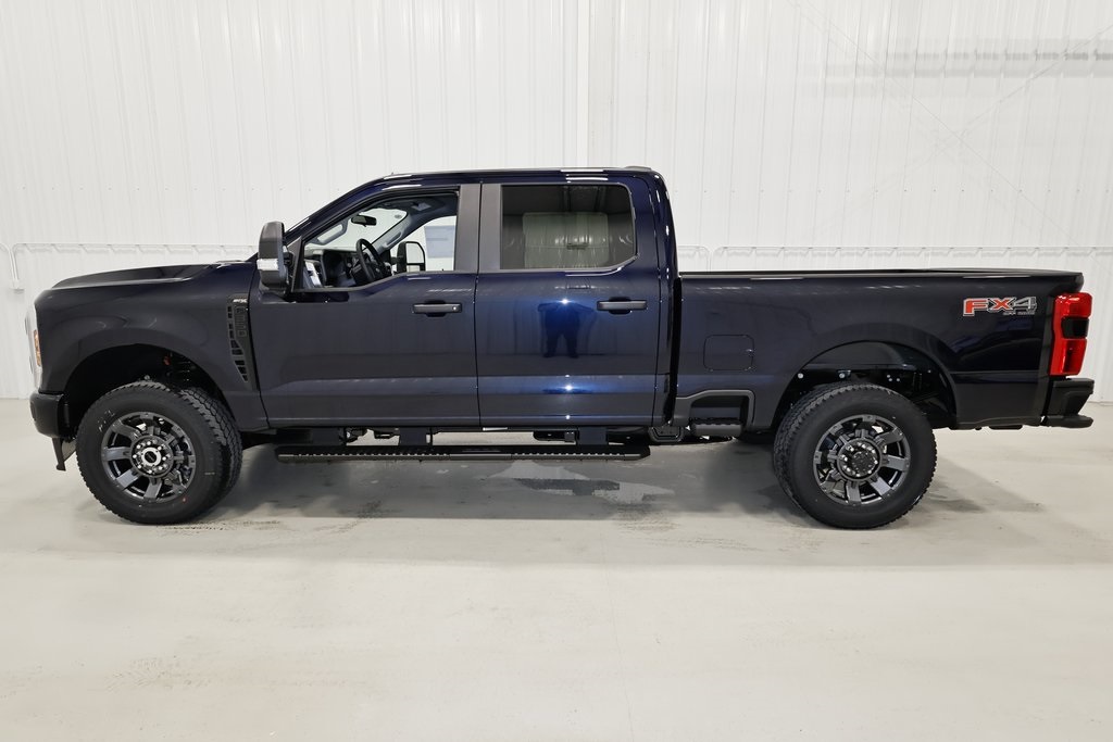 2025 Ford F-350 photo 5