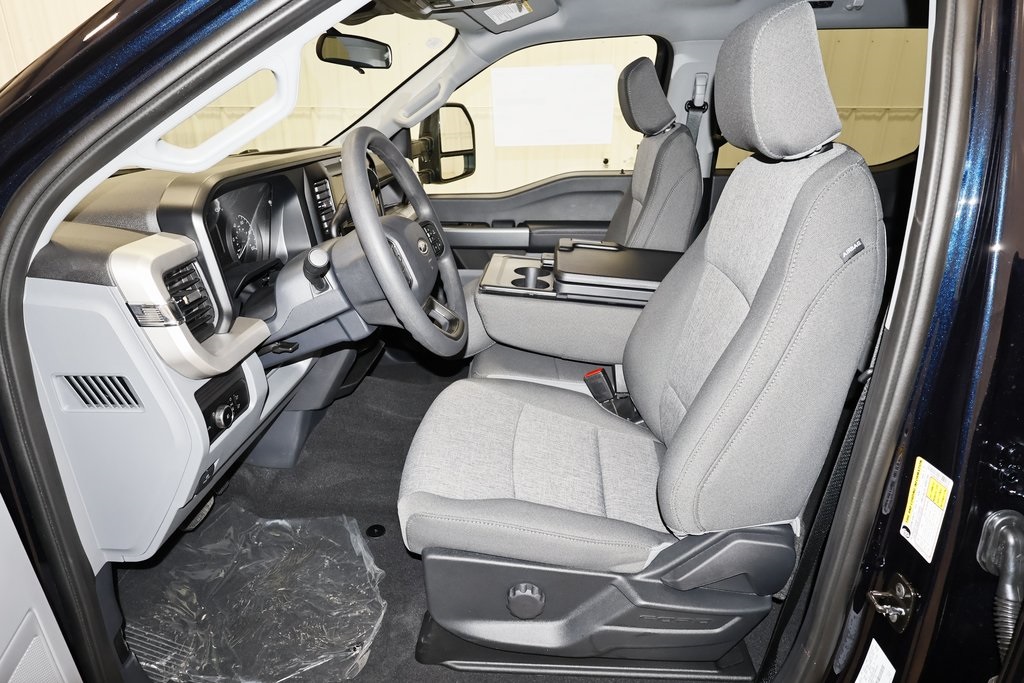 2025 Ford F-350 photo 10