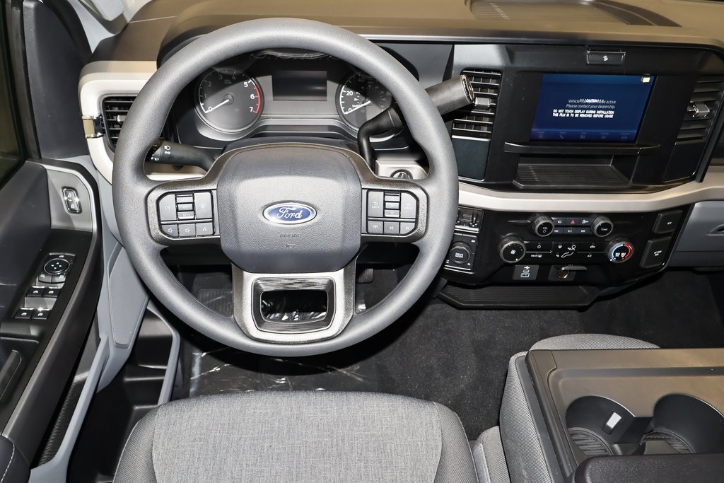 2025 Ford F-350 photo 14
