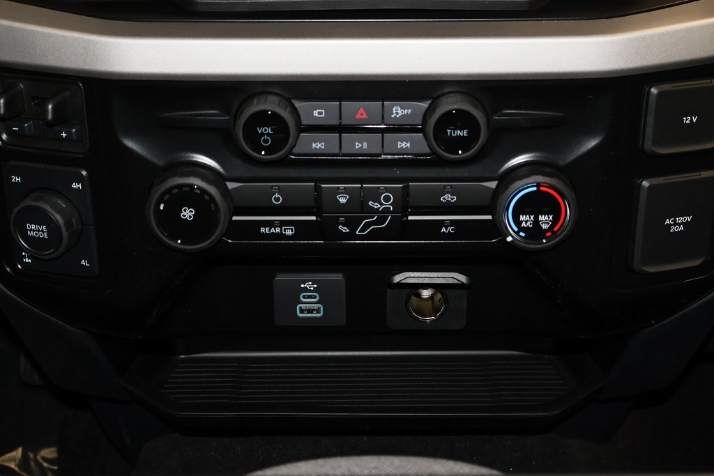 2025 Ford F-350 photo 21