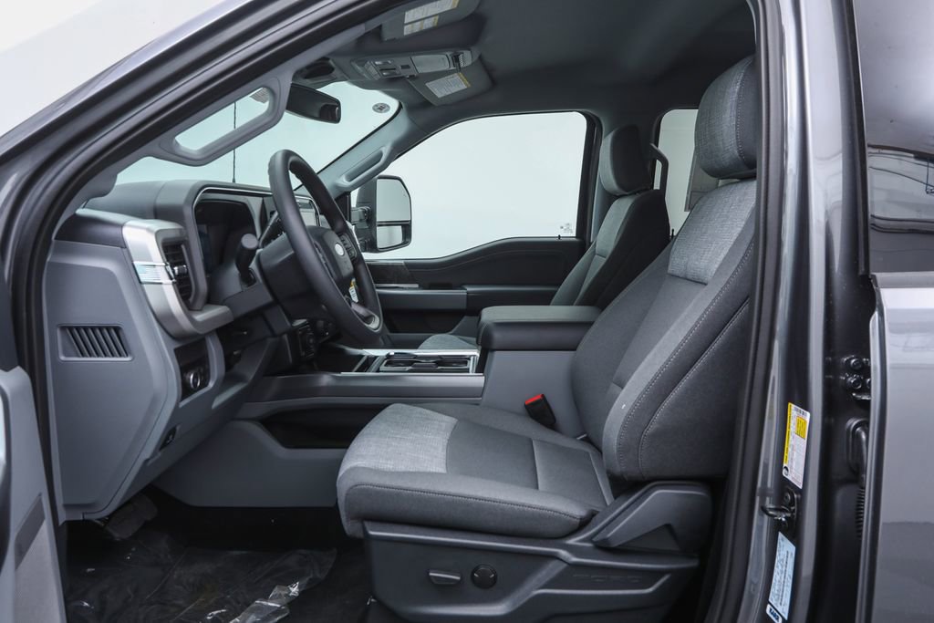 2025 Ford F-250 XLT photo 7