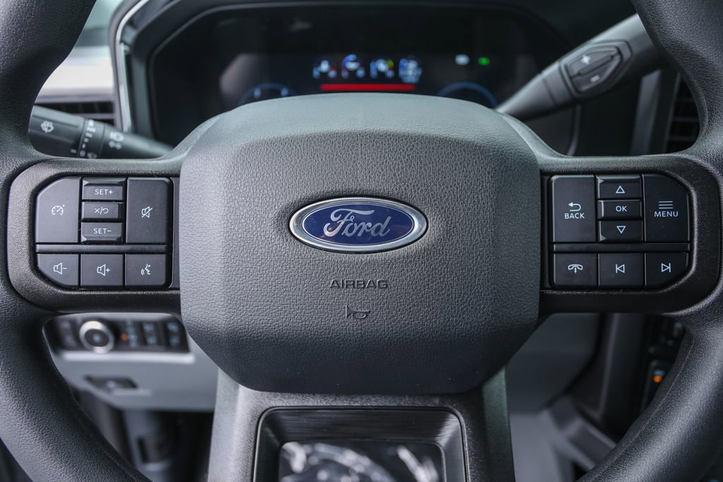 2025 Ford F-250 XLT photo 9