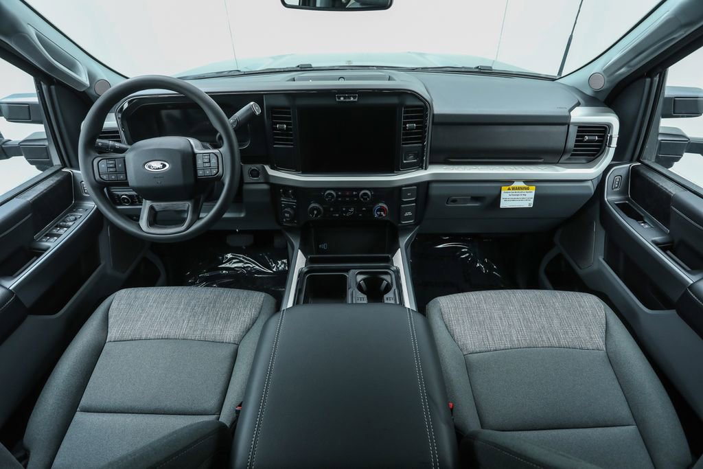 2025 Ford F-250 XLT photo 16