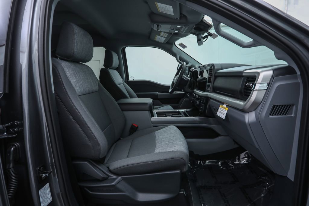 2025 Ford F-250 XLT photo 18