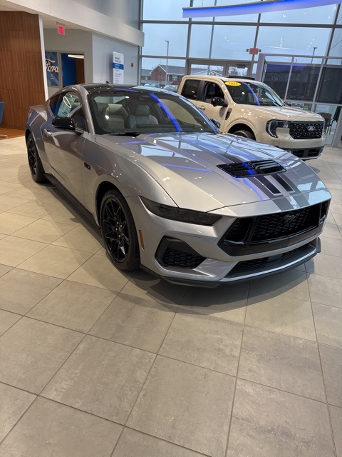 2025 Ford Mustang GT Premium photo 9