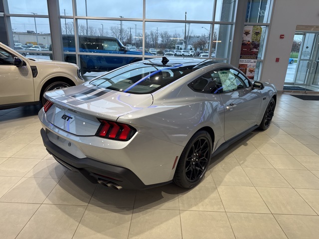 2025 Ford Mustang GT Premium photo 11