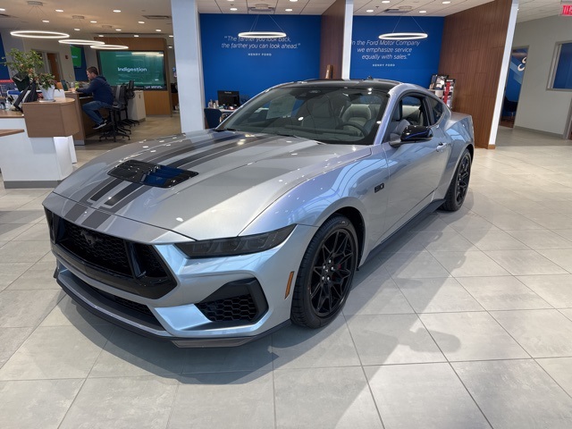 2025 Ford Mustang GT Premium photo 3