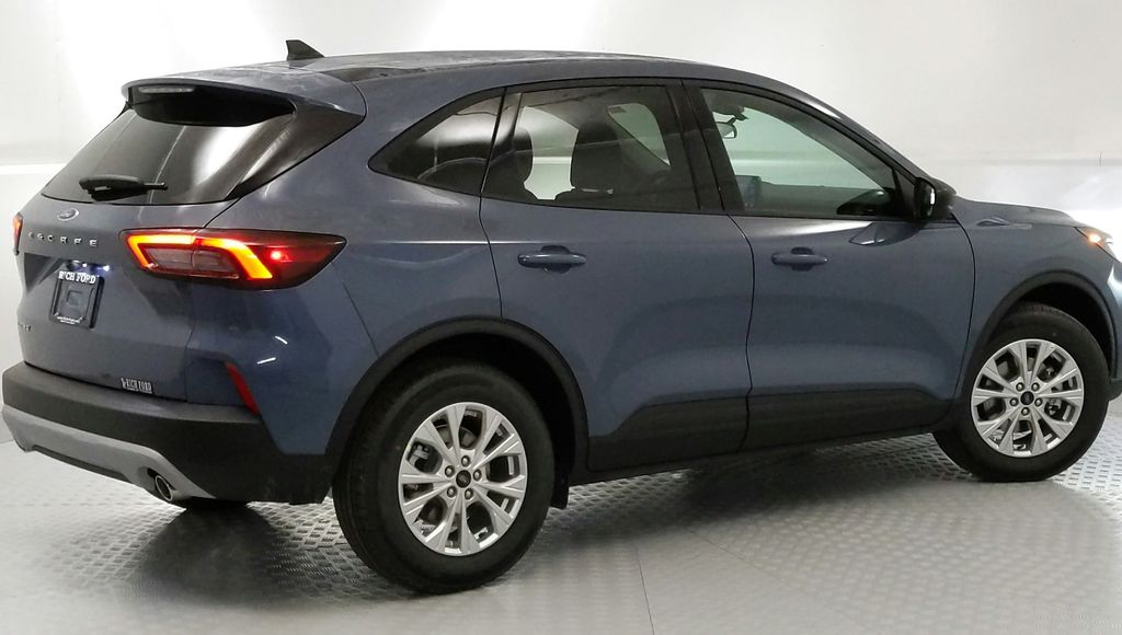 2025 Ford Escape Active photo 3
