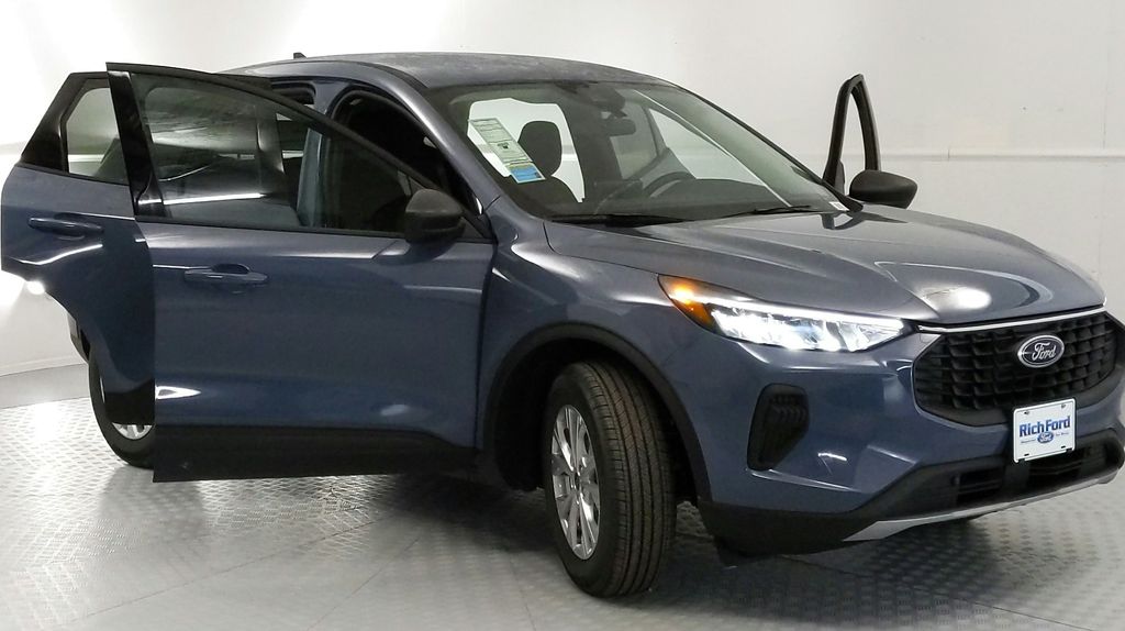 2025 Ford Escape Active photo 9