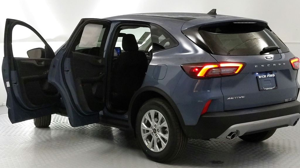 2025 Ford Escape Active photo 11