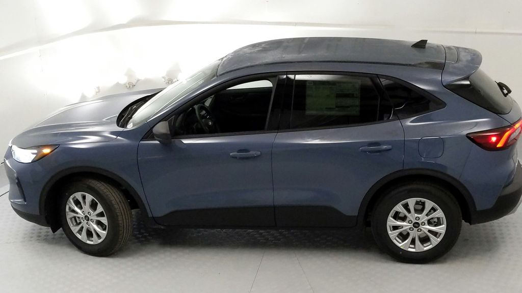 2025 Ford Escape Active photo 17