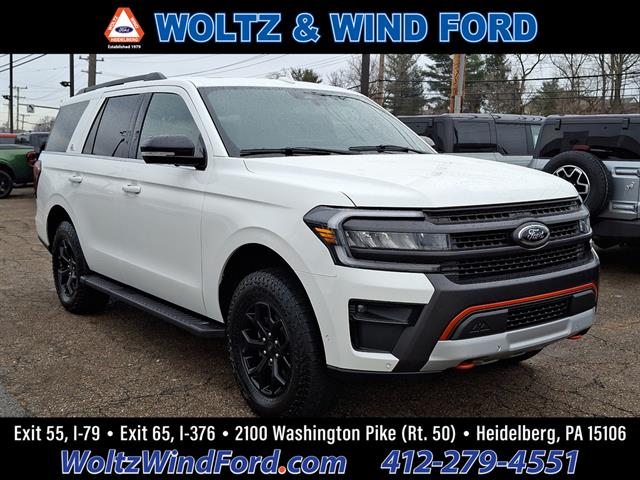 2022 Ford Expedition Limited photo 2