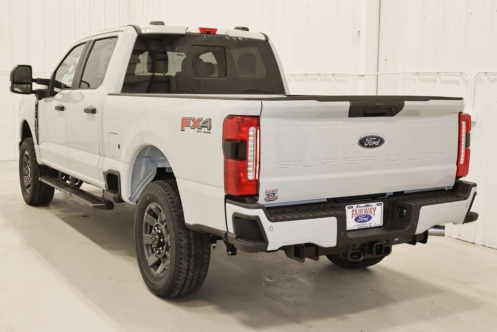 2025 Ford F-350 photo 6