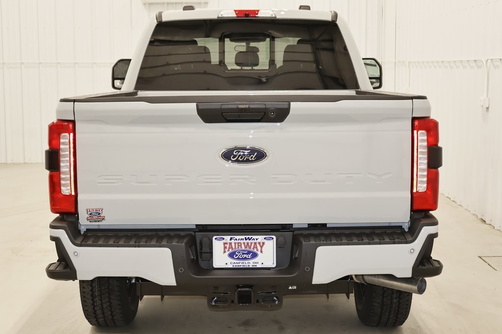 2025 Ford F-350 photo 7