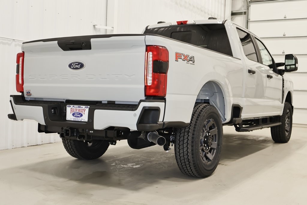 2025 Ford F-350 photo 8