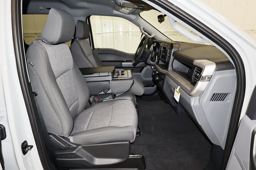2025 Ford F-350 photo 13