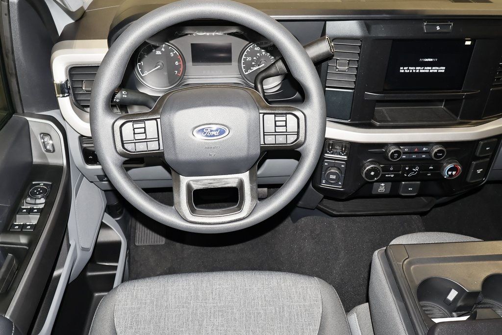 2025 Ford F-350 photo 14