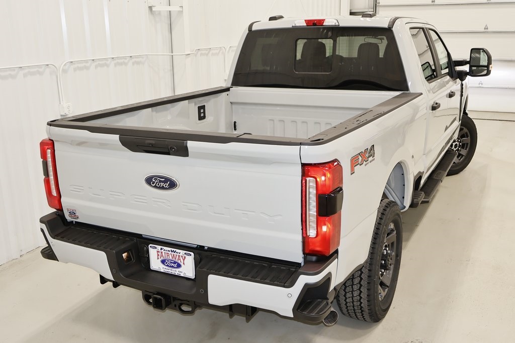 2025 Ford F-350 photo 31